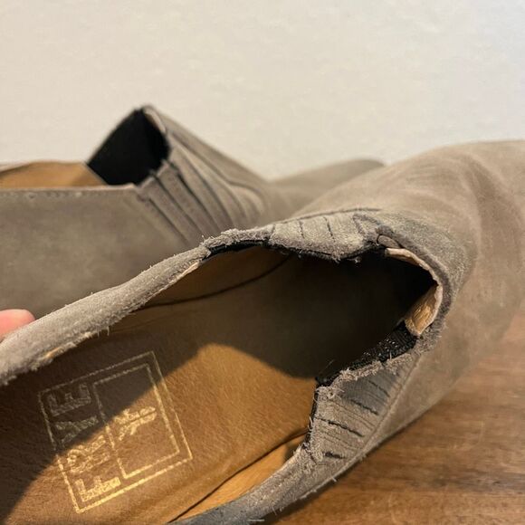 FRYE Gray Suede Slip-On Billy Shootie Ankle Bootie Short Boots Women's Size 9 - Picture 6 of 7